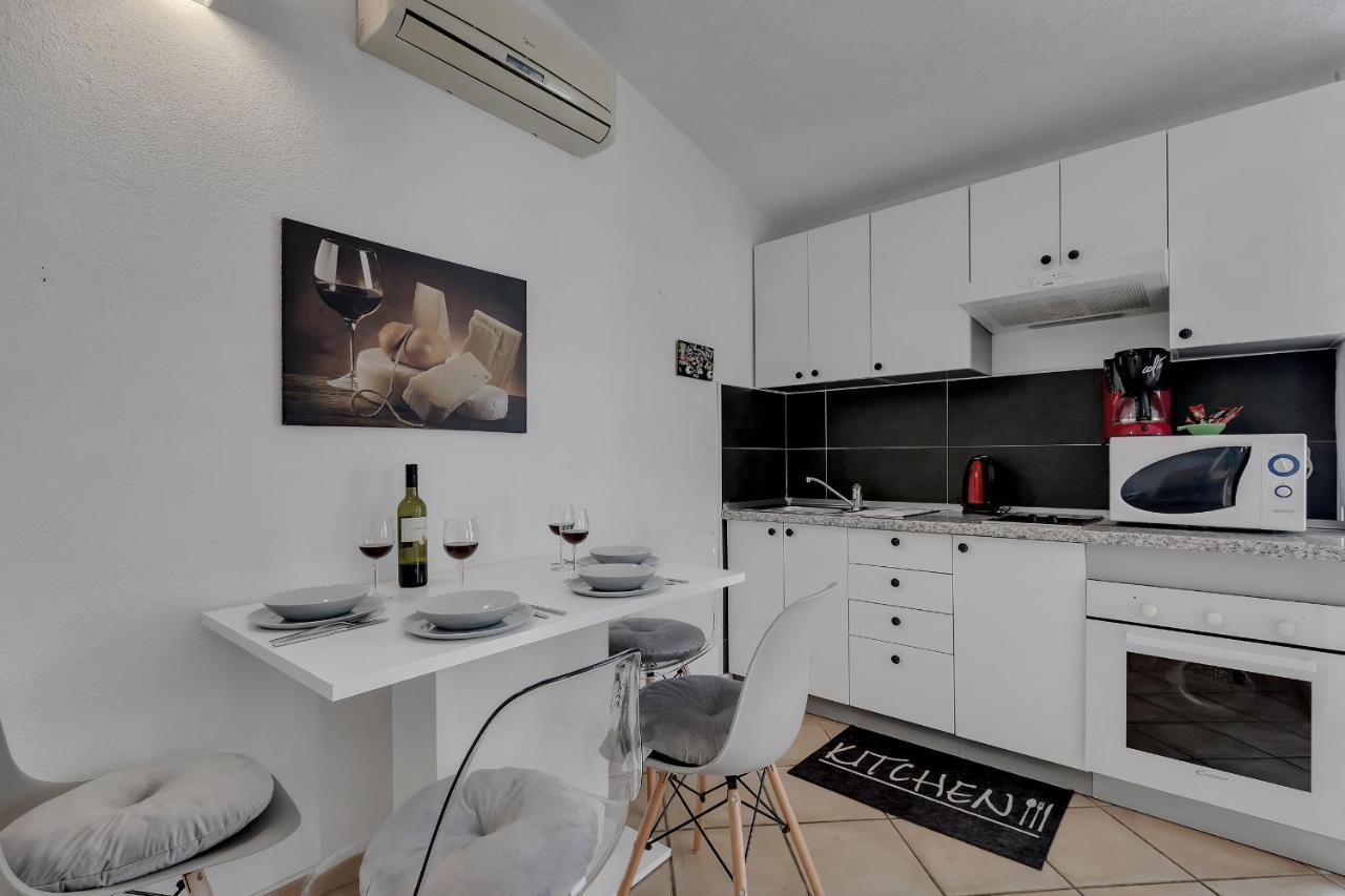 Luna Apartment Baška Voda